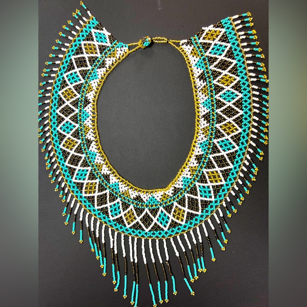 🔵 Handmade Beaded Necklace 🔵